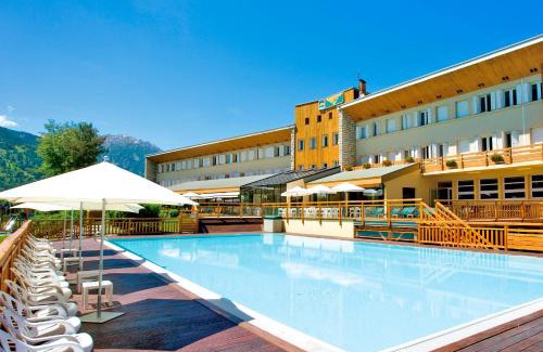Saint-Chaffrey Resort | Village Vacances Passion Les 4 Saisons Resort & Spa