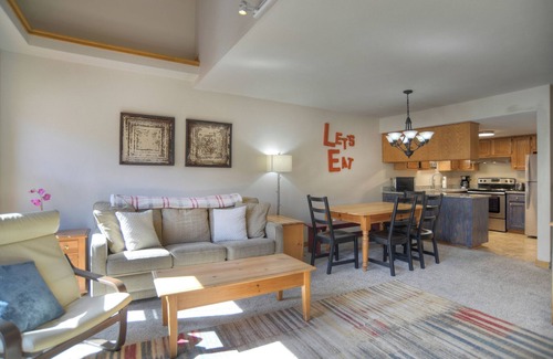 Durango Condo | Village View Vista (#26) | Near FLC, Town, Trails & Golf - Pool & Hot Tub