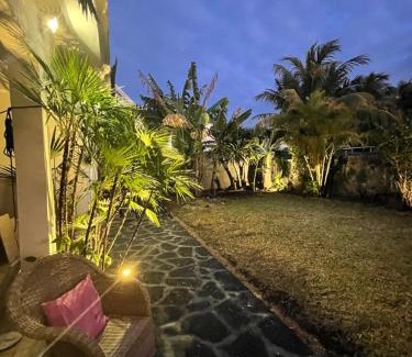 Pointe aux Canonniers Villa | Villamarday - Coquette villa privée au bord de l'océan