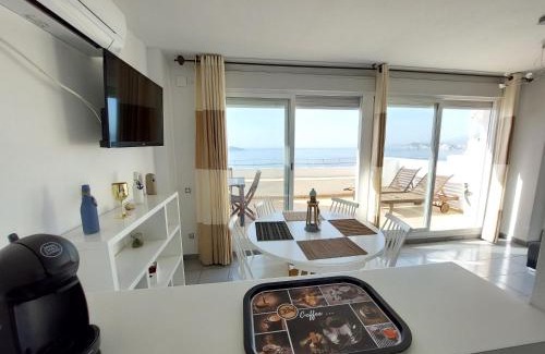 Benidorm Apartment | Villamarina dúplex en primera línea de mar - Fincas Arena