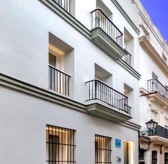 Old Town Apartment | VILLAR Suites by Cadiz4Rentals