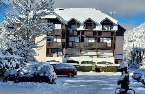 Villard-de-Lans Apartment | Villard je t'aime - Résidence Les Chalets du Village - 2 Studios 4 personnes