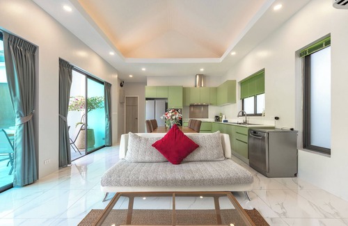Ban Saiyuan Villa | Villas 6BR 2 Pools For Group Vibe V193
