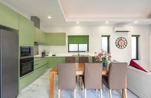 Ban Saiyuan Villa | Villas 6BR 2 Pools For Group Vibe V193