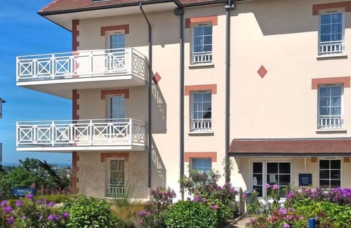 Pleneuf-Val-Andre Apartment | Villas du Spa by Interhome