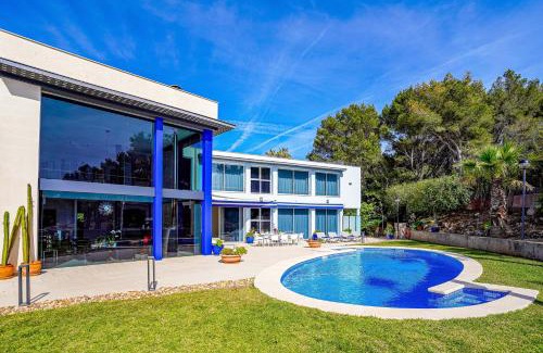Badia Blava Villa | Villas in Badia Blava, Spain
