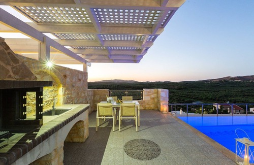 Achlades Villa | Villas in Crete with Private Pool & Beaches