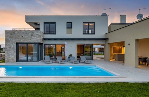 Brtonigla Villa | VILLAS PRIMA FOR LARGE GROUPS