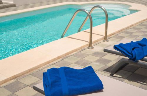 Costa Teguise Villa | Villas Salinas