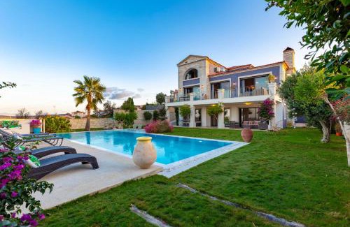 Cesme Villa | VillaSunset with Sea, Chios and Sunset View
