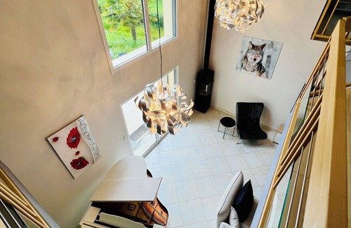 Roussennac Villa | Villaveyron, 5* luxury gîte, heated pool, SPA, table soccer, table tennis.