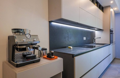 Intra House | Villetta Gialla: your exclusive city oasis with style
