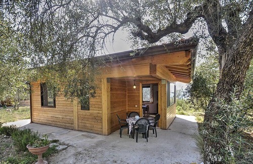 Sessa Aurunca House | Villino Aracea A, fully refundable with voucher*: A graceful cottage surrounded by vineyards and olive groves, with Free WI-FI.