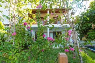 Cam An Villa | Vina Beach Pool Villas