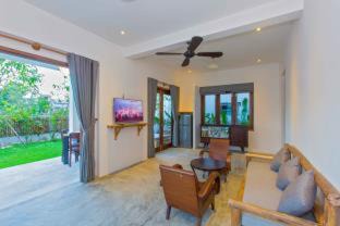 Cam An Villa | Vina Beach Pool Villas