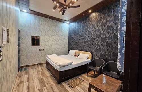 Faizabad Hotel | Vinayak Guest House