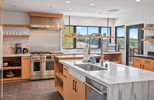 Templeton House | Vineyard House at Oak & Vine