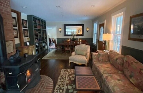 Suttons Bay Other | Vineyard Views House & Guest House, Suttons Bay - close to Traverse City, Leland