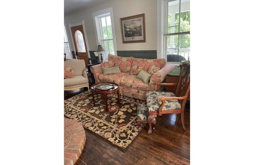 Suttons Bay Other | Vineyard Views House & Guest House, Suttons Bay - close to Traverse City, Leland