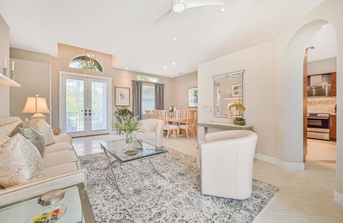 Oakes Estates House | Vineyards, Naples 4 bed/3 bath pool home with lake view!