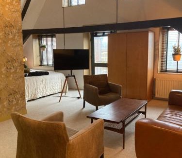 Leeuwarden Apartment | Vintage appartement in Pakhuis Friesland in centrum