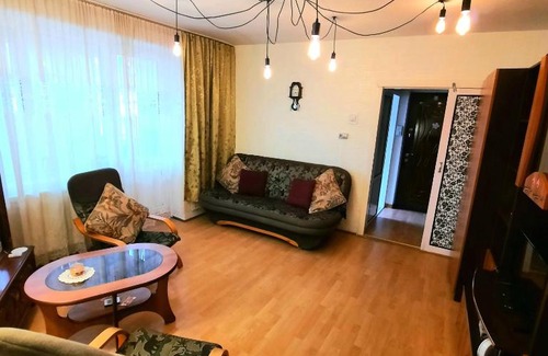 Lupeni Apartment | Vintage Experience