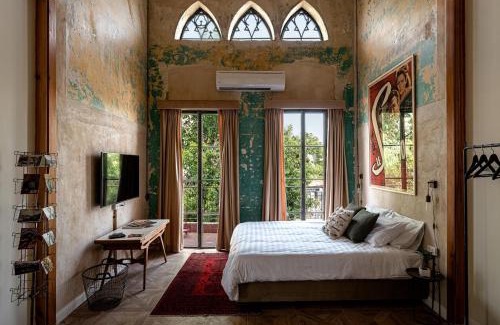 Jaffa Apartment | Vintage High Design Lofts l by Bookiz