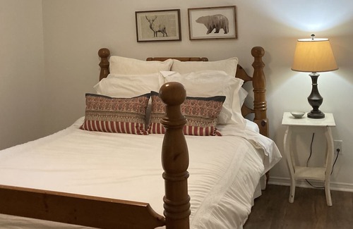Muskoka Lakes House | Vintage Pines Muskoka Cottage - 6 bedroom family cottage in Port Carling!