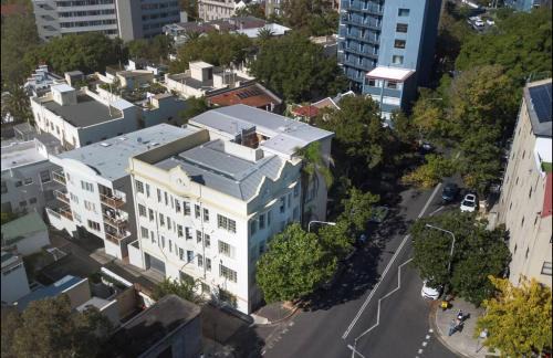 Kings Cross Apartment | Vintage Retreat in Potts Point