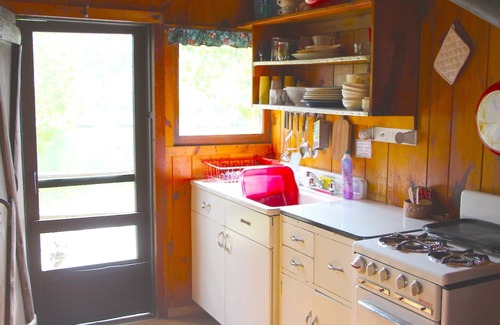 Saranac Lake Cabin | Vintage, Retro Adirondack Cabin - waterfront, peaceful - open spring/summer/fall