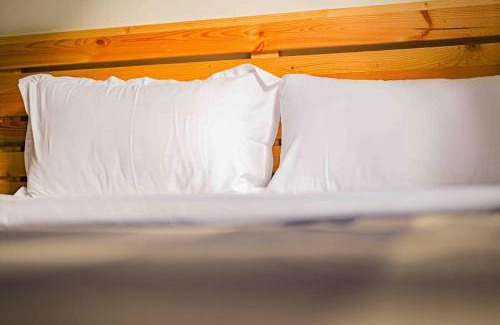 Gulu Apartment | Vintage Room - Nostalgic charm for couples