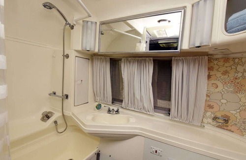 Mineral Bluff House | Vintage View - retro, private, LR mountain views!