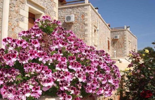 Apokoronas House | Viola Suites,Villas with shared pool