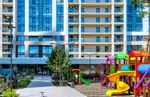 Dniprovs'kyi District Apartment | VIP апартаменти в ЖК Автограф Дарниця, Центр серця