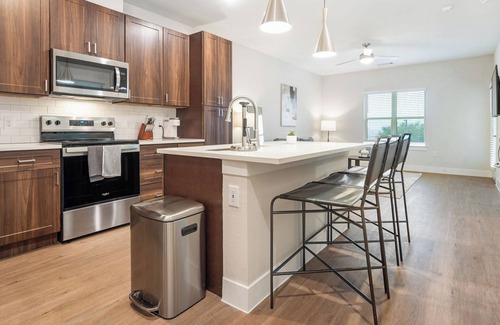 Seguin Apartment | Virginia 1BD 7 - One Bedroom Apartment, Sleeps 2