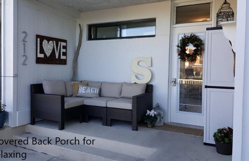Northeast Virginia Beach Apartment | Virginia Beach Oceanfront/Boardwalk, Beach, Pool & Balcony