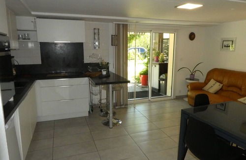 Latresne Apartment | Visit Bordeaux and the surrounding region in a bucolic setting