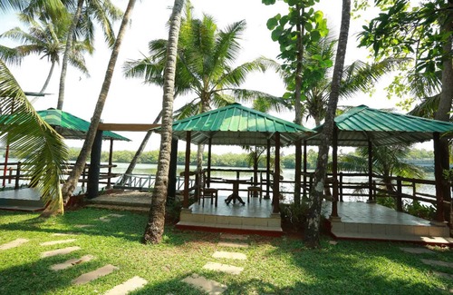 Kannur Villa | Vista Al Rio Villa Lakeside Stay in Heart of Kannur