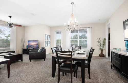 Florida Central Atlantic Coast Apartment | Vista Cay Island Breeze Lake View Condo Near all Parks. Walk to OCCC!