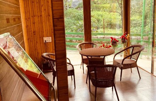 New Manali Resort | Vista Hill Resort- Centrally Heated & air cooled Resort, Manali