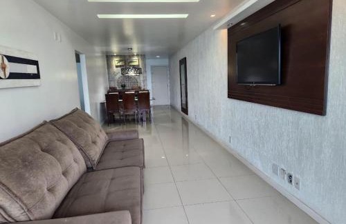Prainha Apartment | Vista Maravilhosa, 3 Quartos, Lazer com Piscina, Churrasqueira e 2 Vagas