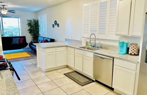 Sparks House | Vista Retreat,10 Min to Convention Center,4TVs