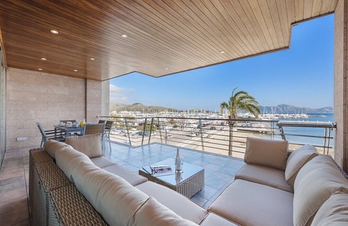 Puerto de Pollensa Apartment | Vistamar II frontline sea Apt. in a prime location in Puerto Pollensa