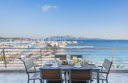 Puerto de Pollensa Apartment | Vistamar IV frontline sea Apt. in a prime location in Puerto Pollensa