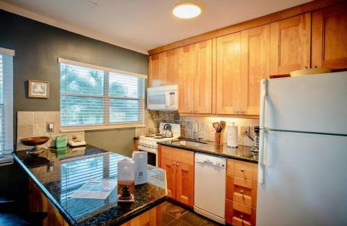 East Fort Lauderdale Apartment | Vistamar Waterfront Beach Abode -Walk to the Beach