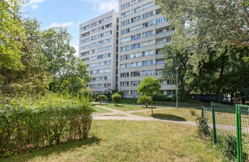 Zoliborz Apartment | Vistula Corner Studio by BookingHost