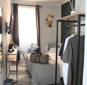 Rione III Colonna Bed & Breakfast | Vite 99 spanish steps room