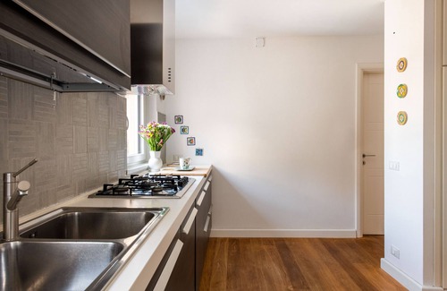 Castellammare Vucciria Apartment | Vittorio Emanuele apartment with terrace by Wonderful Italy