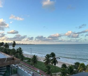 Cabo Branco Apartment | Viva Hospedagens - Flat 009 beira mar com varanda