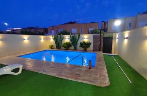 Jerez de la Frontera House | VIVE JEREZ Casa de lujo con piscina y barbacoa en la mejor zona de Jerez de la Frontera